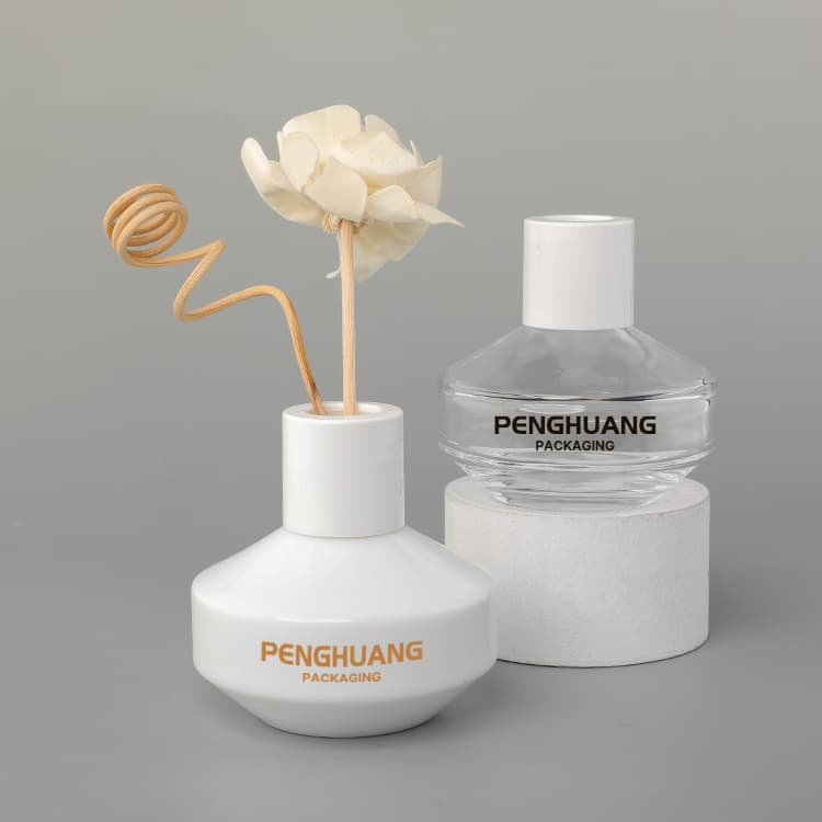 Cosmetic packaging — Luxury Amber Porcelain Perfume Bottle Screen Printing Custom Logo Cosmetic Lotion Bottle Sets Wholesale Beauty Aroma Reed Screw