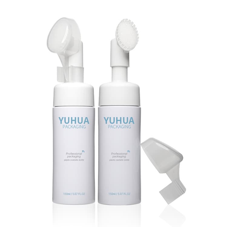 Cosmetic packaging — Factory Round Hand Soap Facial Cleanser Pump Bottle with Silicone Brush Black Facial Washing Bottle Wholesale 80 100 120 150 180