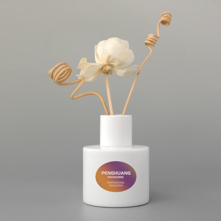 Cosmetic packaging — Porcelain Glass Skin Care Cosmetic Packaging Jar and Bottles Containers Aroma Reed Diffuser White Perfume Ceramic Luxury Round