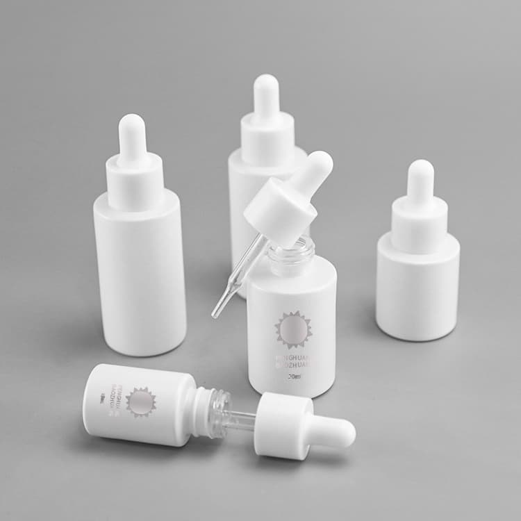 Cosmetic packaging — New Popular 15ml 30ml 50ml Cosmetic Packaging Frosted Essential Oil Glass Dropper Bottles Face Cream Glass Serum Skincare Bottle